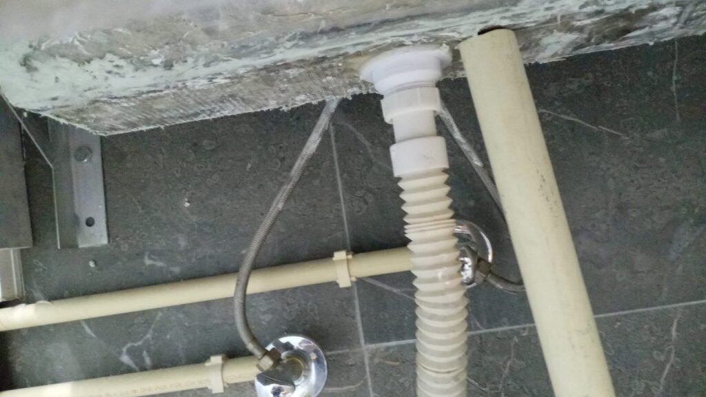 فني صحي جمعية الدعية - الكويت